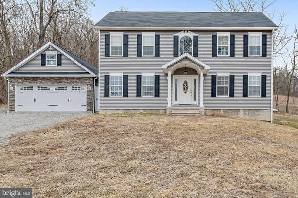 402 PENNS DR, Selinsgrove, PA 17870