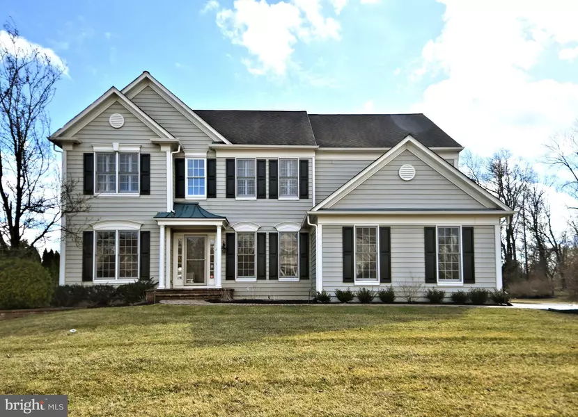 4 EAGLETON FARM RD, Newtown, PA 18940