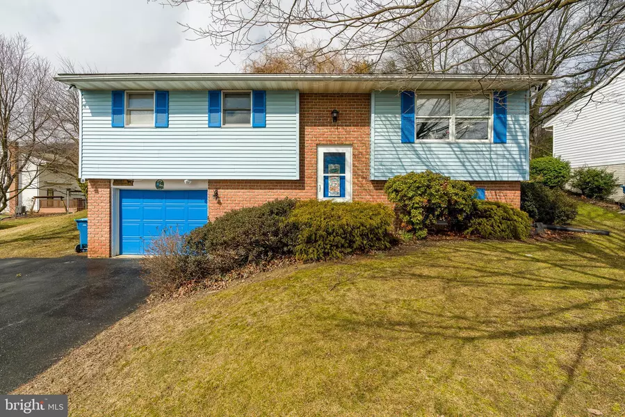 3169 THISTLE DR, Lancaster, PA 17601