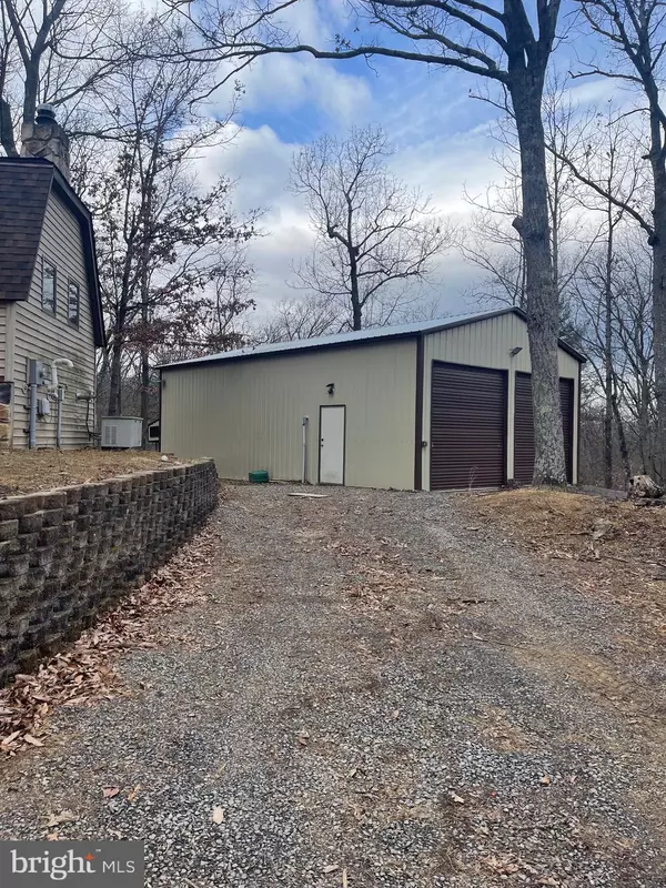 Gerrardstown, WV 25420,213 SUGAR MAPLE LN