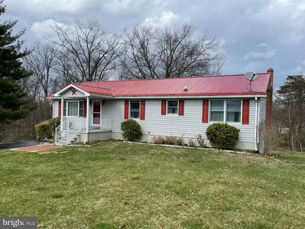 Berkeley Springs, WV 25411,146 WOODSIDE LN