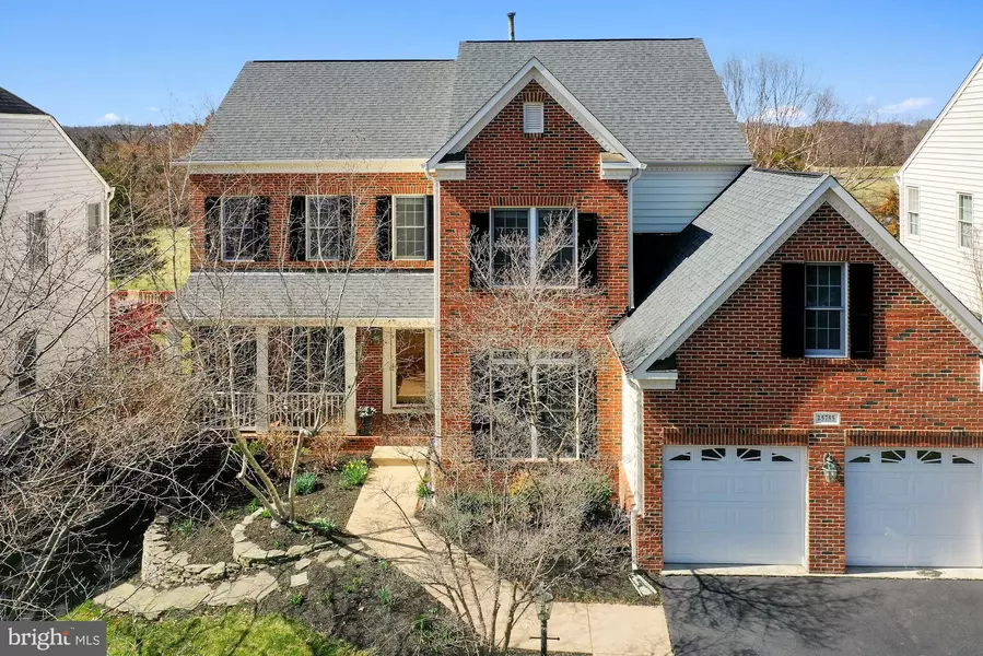 25755 MCDEEDS LN, Chantilly, VA 20152