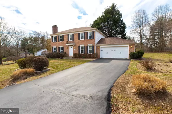 Great Falls, VA 22066,9421 MEADOW SHIRE