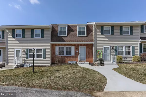 York, PA 17403,89 FOX RUN DR #89