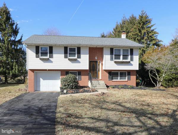 566 CABOOSE DR, Quakertown, PA 18951