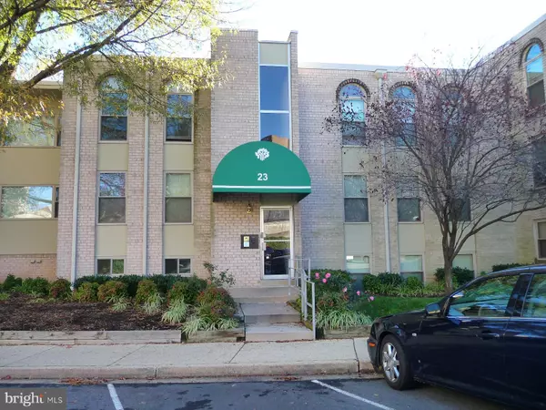 23 CANTERBURY SQ #202, Alexandria, VA 22304