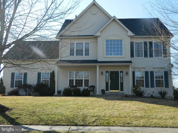 2014 WINDSOR DR, Collegeville, PA 19426