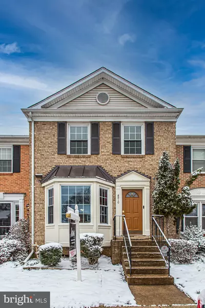 8010 SKY BLUE DR, Alexandria, VA 22315