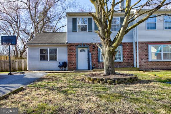 1033 WILLIAMSBURG RD, Lancaster, PA 17603