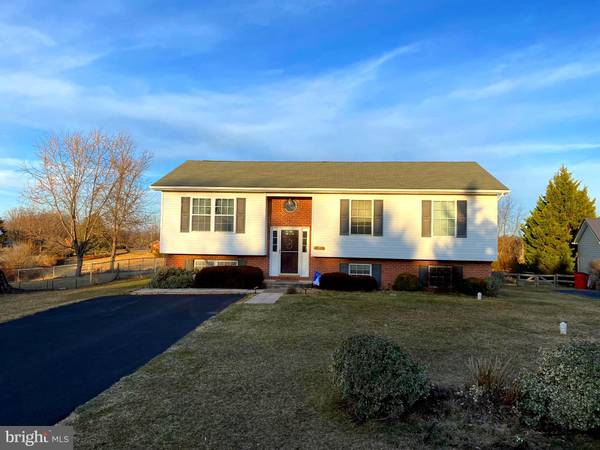 130 ARBUTUS LN, Martinsburg, WV 25405