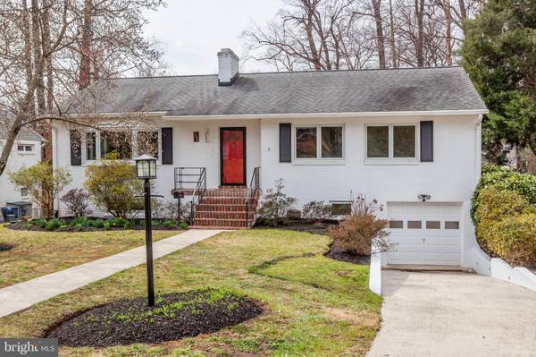 2338 BARBOUR RD, Falls Church, VA 22043