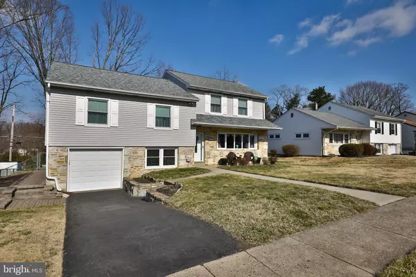 Huntingdon Valley, PA 19006,988 CLAIRE AVE