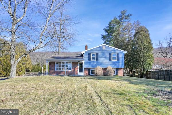 1128 BUTTER LN, Reading, PA 19606