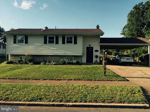 5 HEATHERWOOD RD, Middletown, PA 17057