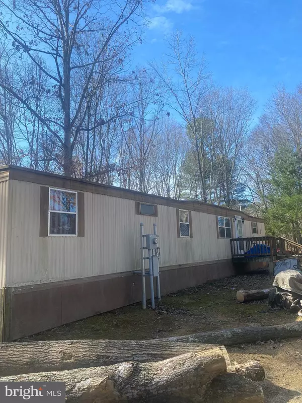 Great Cacapon, WV 25422,317 PLEASANT DALE LN