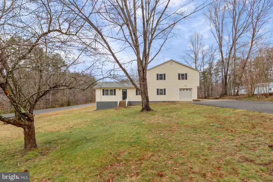 542 CROPP RD, Fredericksburg, VA 22406