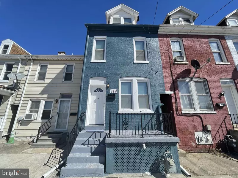 219 FULTON ST, York, PA 17403