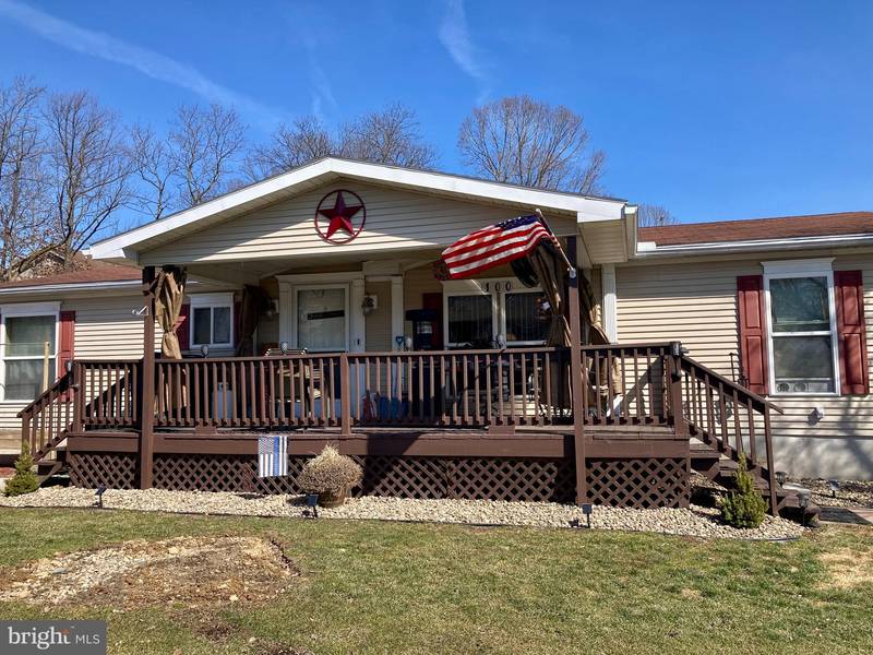 100 RUSTIC DR, Shippensburg, PA 17257