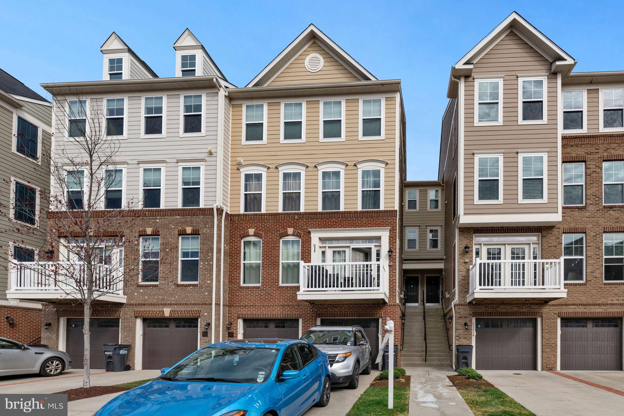 Chantilly, VA 20152,25210 BRIARGATE TER