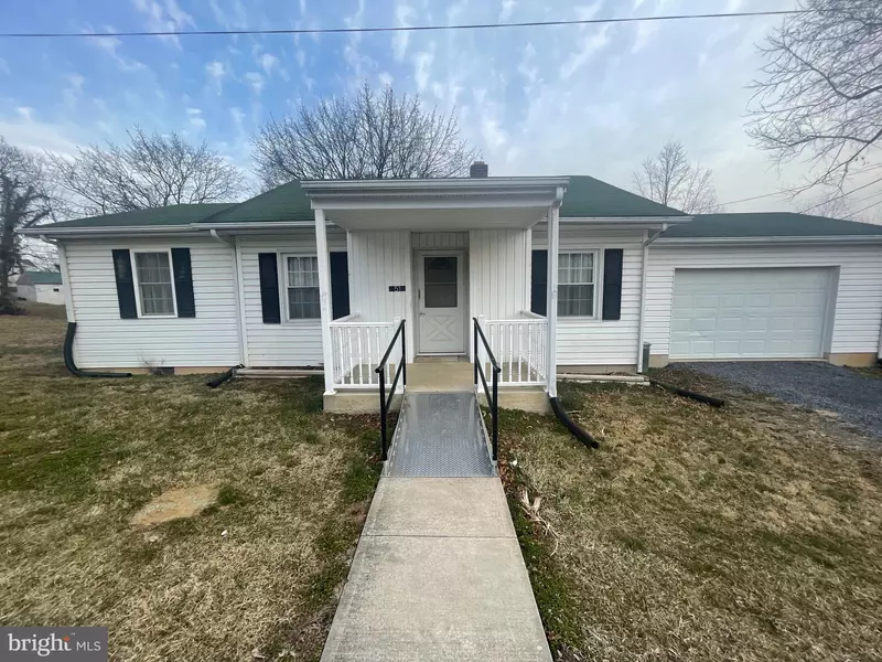 51 MONUMENT LN, Bunker Hill, WV 25413