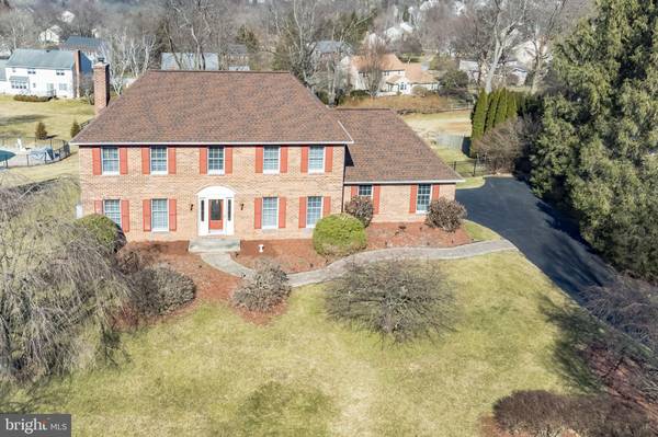 518 BEAUMONT CIR, West Chester, PA 19380