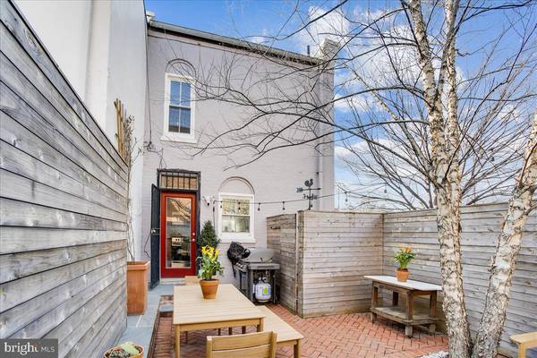 439 ELM ST NW, Washington, DC 20001