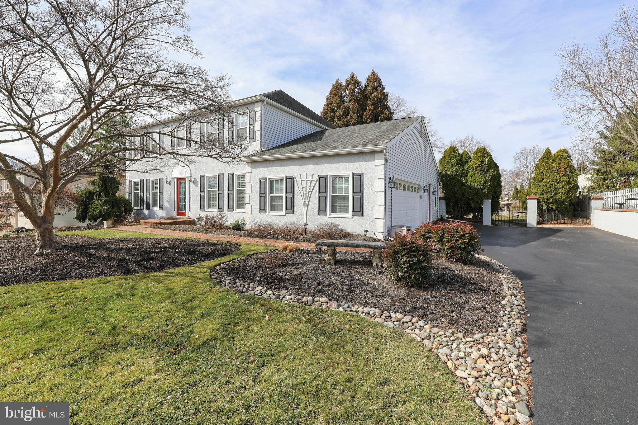 Holland, PA 18966,76 LAWRENCE AVE