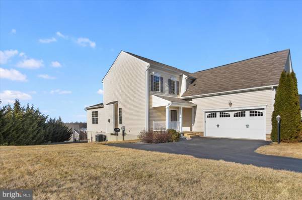 Seven Valleys, PA 17360,786 LAKE REDMAN CT