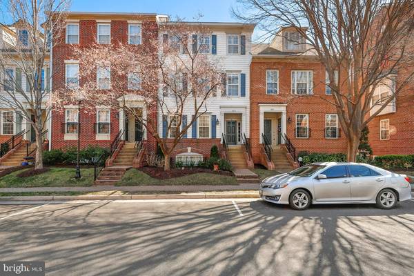 1633-B HUNTING CREEK DR #B, Alexandria, VA 22314