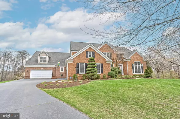 Chantilly, VA 20152,25664 PLEASANT WOODS CT