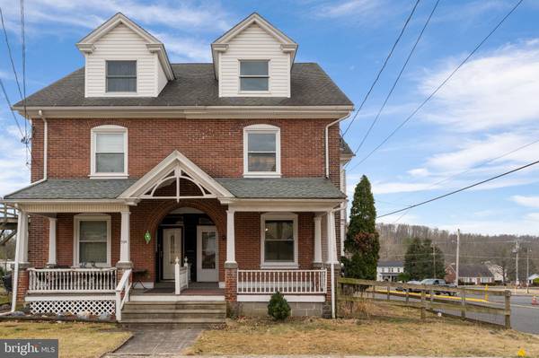 300 MAIN ST, Green Lane, PA 18054