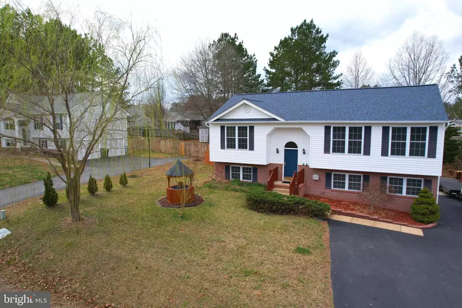 8804 NEW CASTLE CT, Fredericksburg, VA 22408