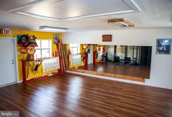 Wilmington, DE 19808,5221 W WOODMILL DR #040