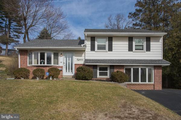 18 DORSET DR, Broomall, PA 19008