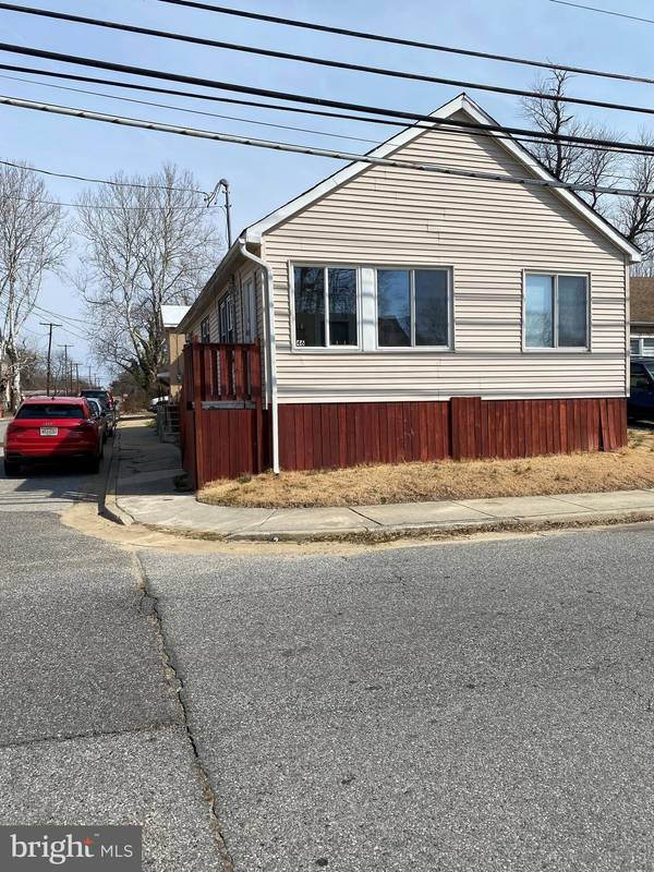 46 WILLIS ST, Penns Grove, NJ 08069