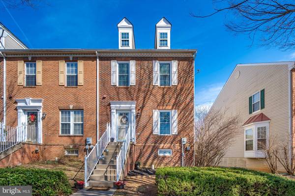 1712 DERRS SQ E, Frederick, MD 21701