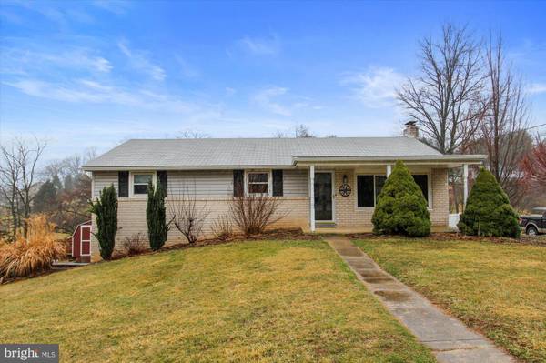 360 FREDERICK DR, Dallastown, PA 17313