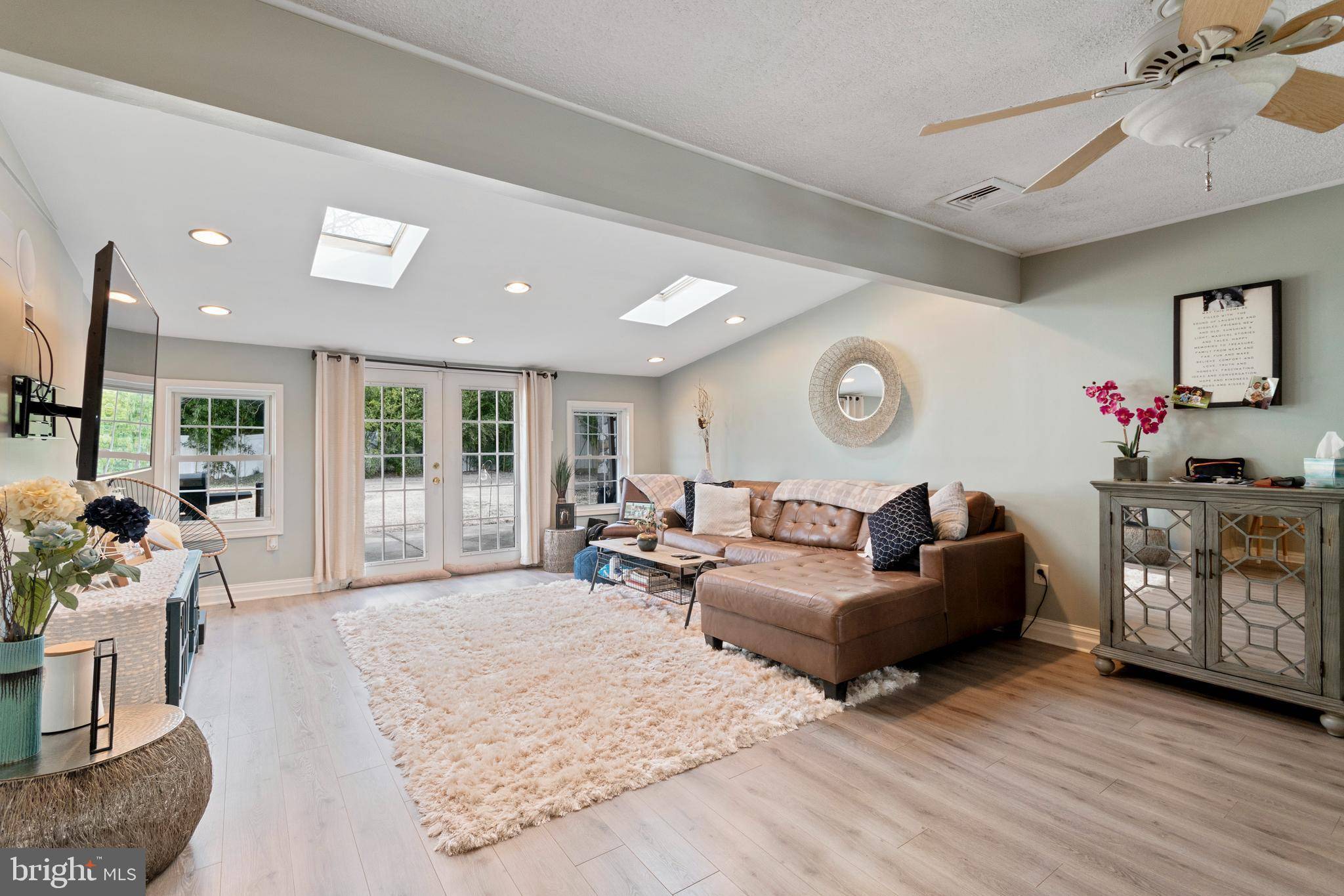Levittown, PA 19055,403 STONYBROOK DR