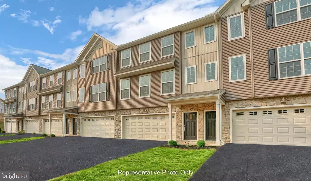 1815 SHADY LN, Mechanicsburg, PA 17055