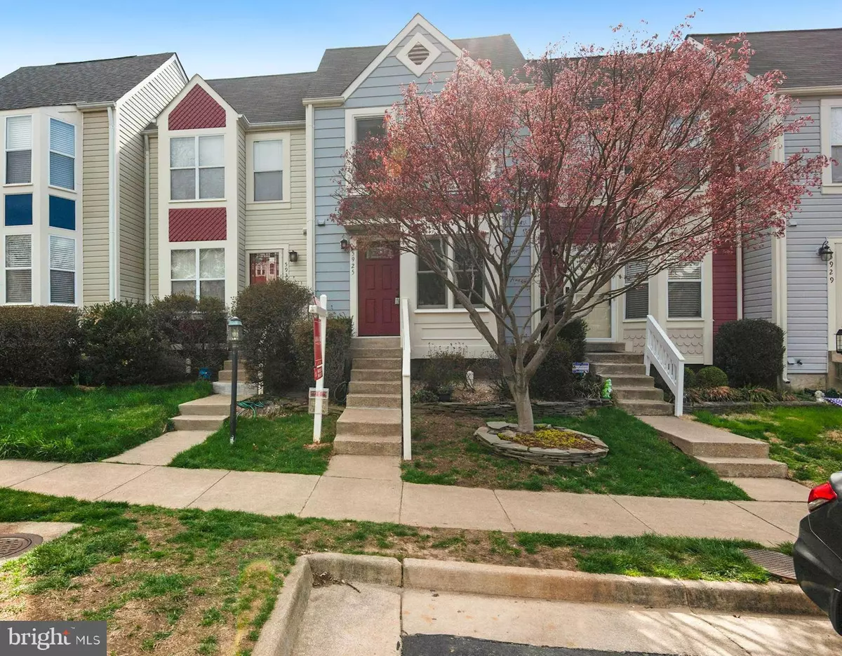 Alexandria, VA 22315,5925 DUNGENESS LN