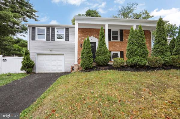 31 NEWPORT LN, Willingboro, NJ 08046