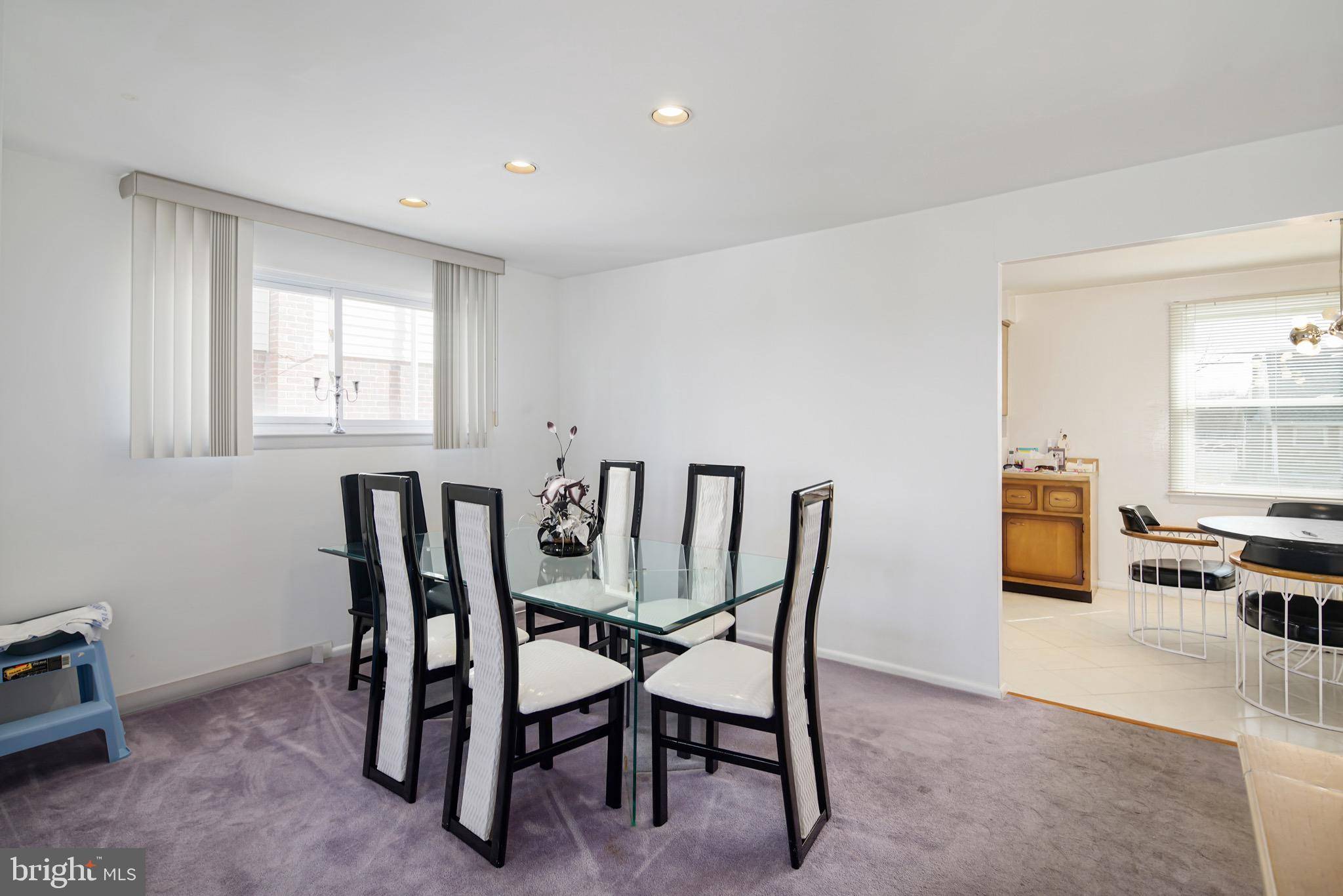 Philadelphia, PA 19152,8834 DEWEES ST