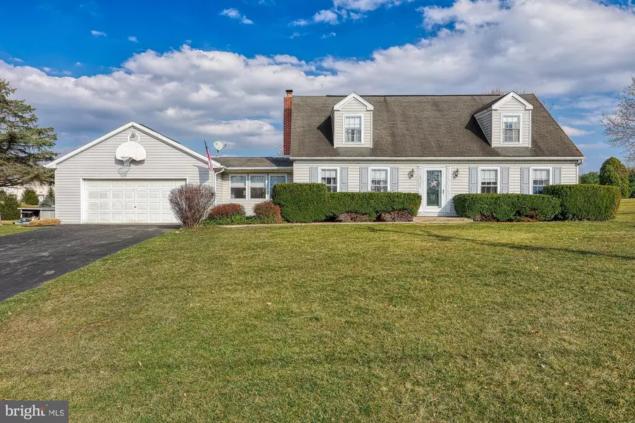 3735 BEAR RD, York, PA 17406