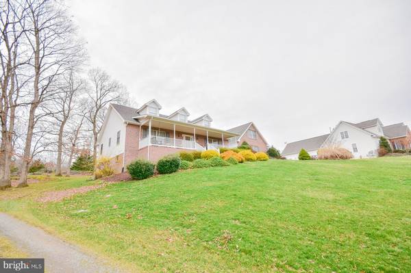 228 BEAUTIFUL CT, Martinsburg, WV 25404