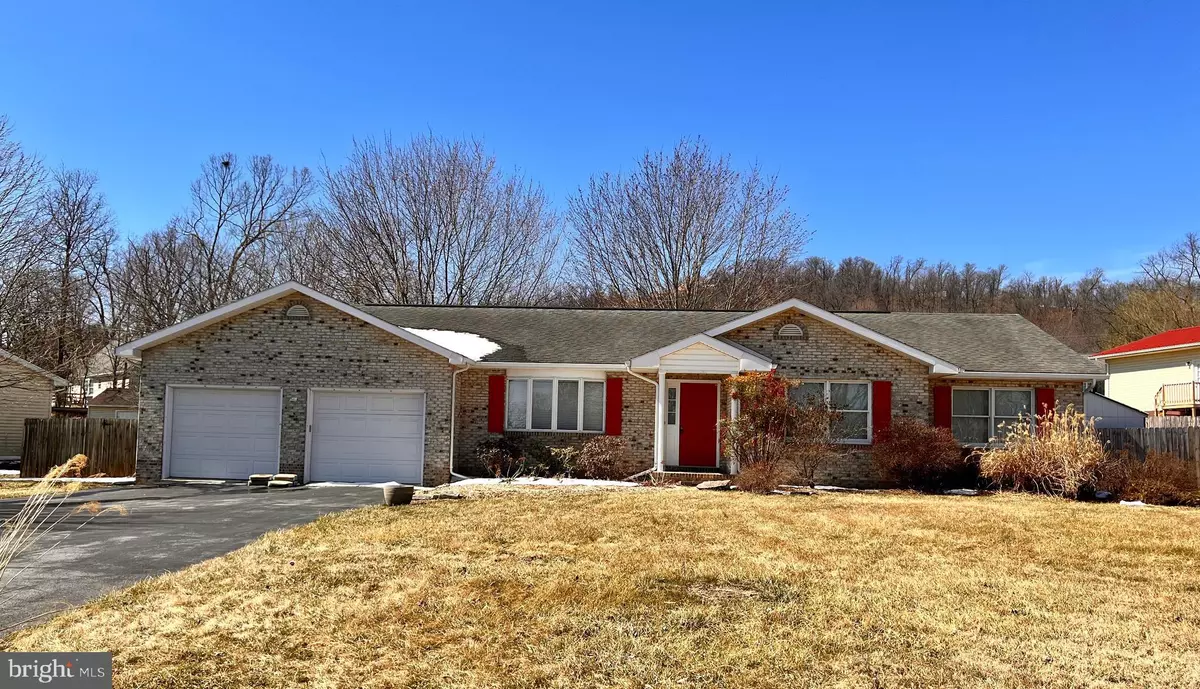 Hedgesville, WV 25427,172 FORT HILL FARM DR