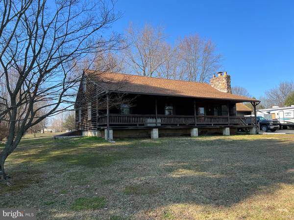 744 LITTLE ELK CREEK RD, Oxford, PA 19363