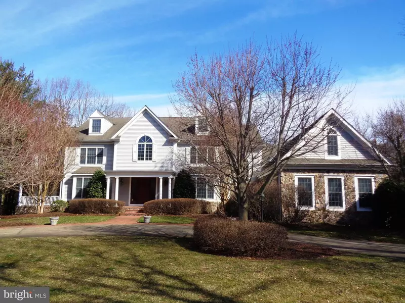 12 WOODGLEN LN, Voorhees, NJ 08043