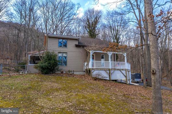 725 HEAVENER RD, Ridgeley, WV 26753