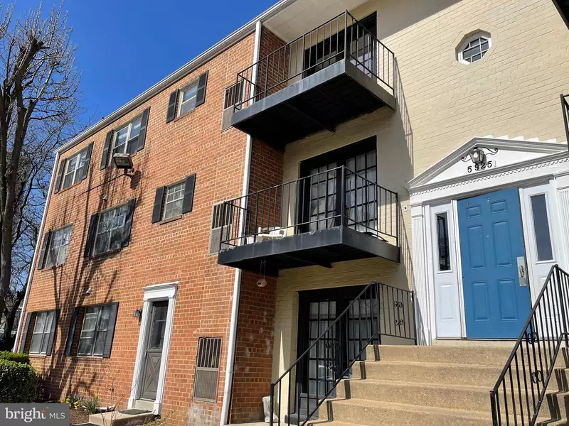 5925 QUANTRELL AVE #201, Alexandria, VA 22312