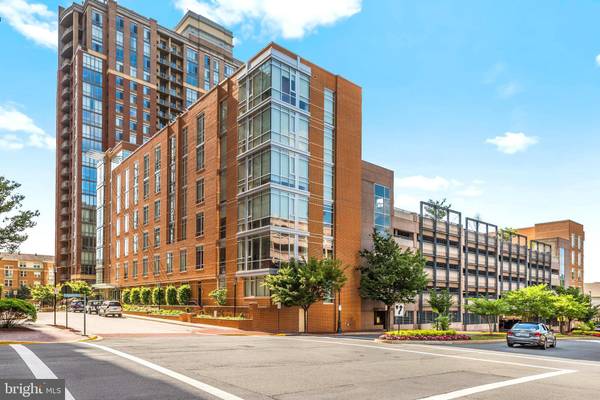 12025 NEW DOMINION PKWY #402, Reston, VA 20190